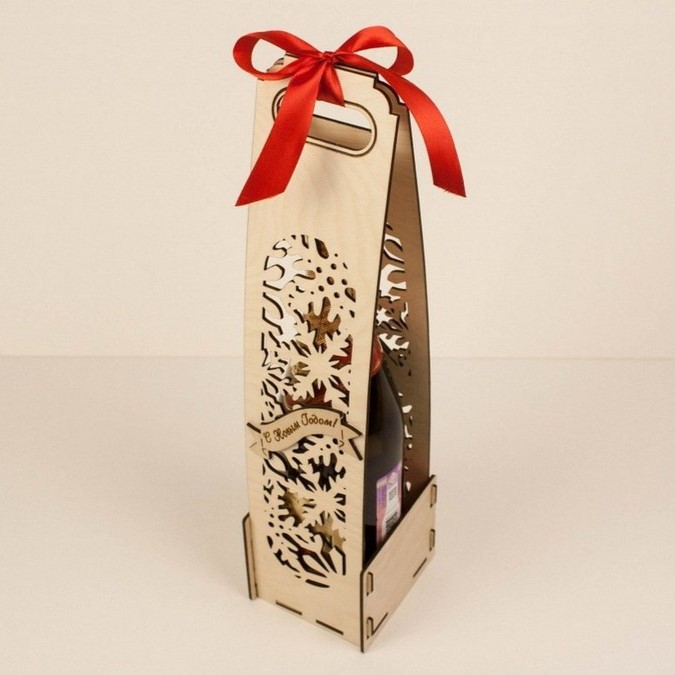 Filigree Bottle Gift Carrier, custom laser-cut wooden product by Engravia Mauritius